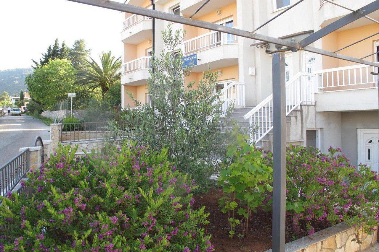 Apartments Mia Стари Град Екстериор снимка