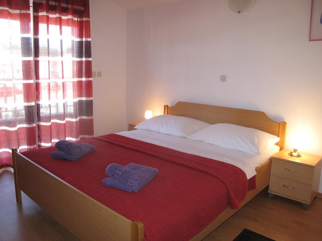 Apartments Mia Стари Град Екстериор снимка